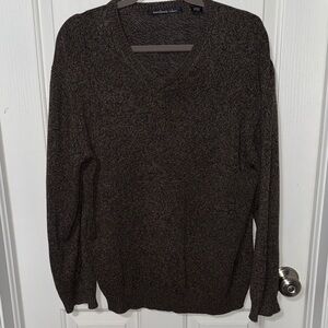 Northern Isles Men’s Dark Brown V-Neck Sweater